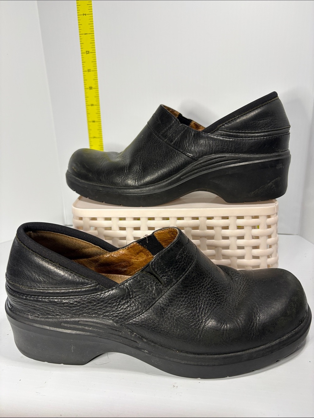Size 9 Ariat Black Leather Slip-On Clogs. Box 27